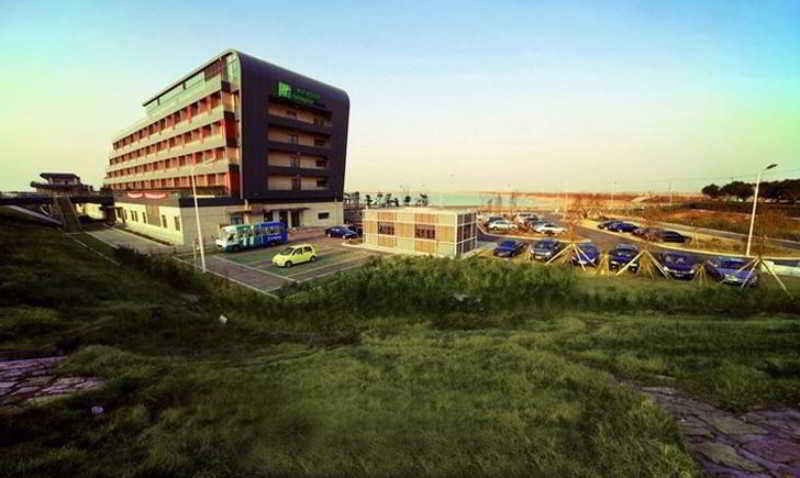 Holiday Inn Express Shanghai Nanhuizui Exterior photo
